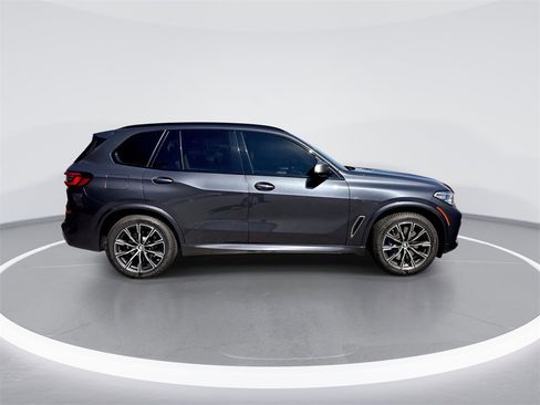 Used 2021 BMW X5 M50i w/ Executive Package image 7