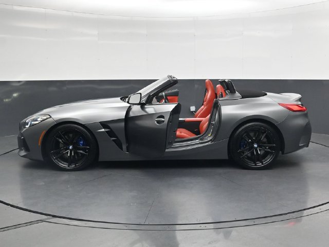 Used 2021 BMW Z4 M40i w/ Executive Package RWD image 38