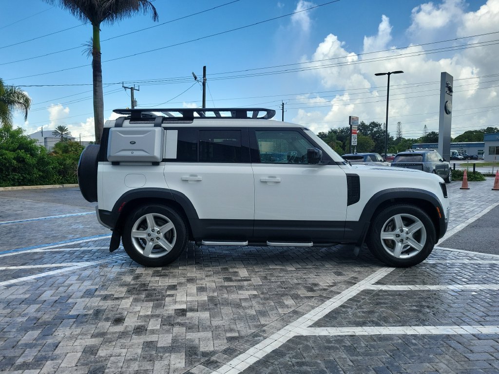 Certified 2023 Land Rover Defender 110 SE AWD/4WD image 6