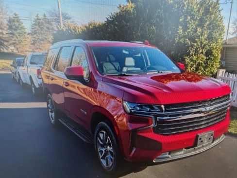Used 2023 Chevrolet Tahoe LT image 3