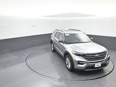Certified 2023 Ford Explorer XLT w/ Equipment Group 202A AWD/4WD image 27