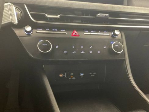 Used 2025 Hyundai Sonata SEL FWD image 22