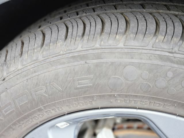 Used 2025 Ford Escape ST-Line FWD image 11