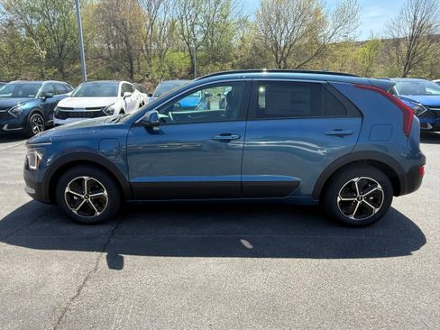 New 2025 Kia Niro EX w/ EX Cold Weather Package image 8