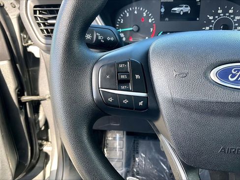 Used 2022 Ford Escape SE image 21