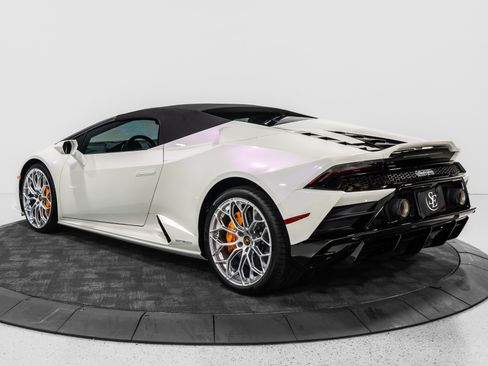 Used 2024 Lamborghini Huracan EVO AWD/4WD image 17