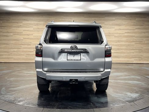 Used 2018 Toyota 4Runner TRD Off-Road Premium image 11