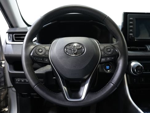 Used 2020 Toyota RAV4 XLE w/ XLE Grade Weather Package AWD/4WD image 37
