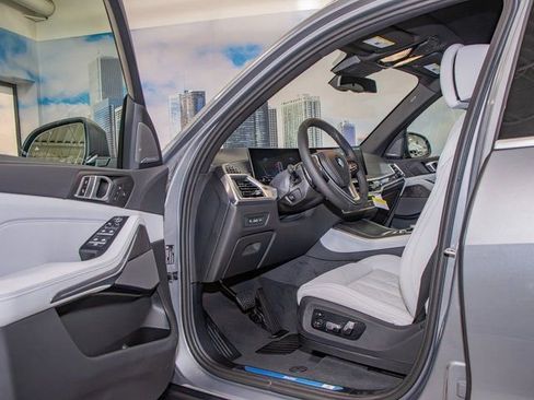 Used 2026 BMW X5 xDrive40i w/ Climate Comfort Package AWD/4WD image 13