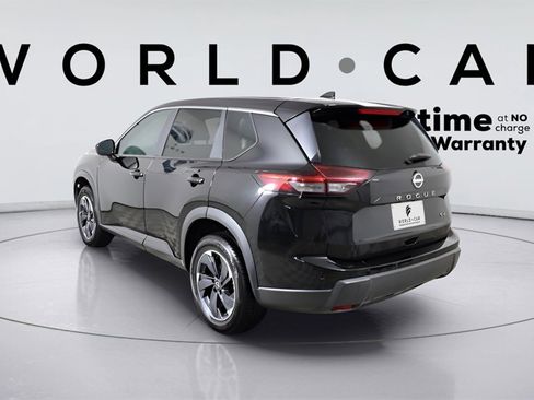 Used 2024 Nissan Rogue SV image 5