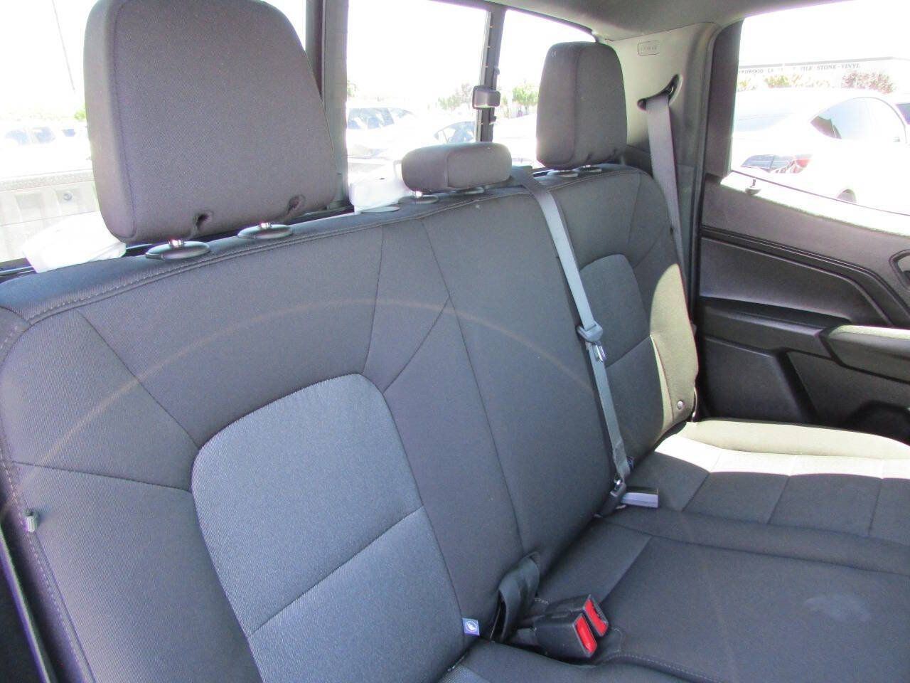 Used 2026 Chevrolet Colorado W/T w/ WT Custom Package RWD image 34
