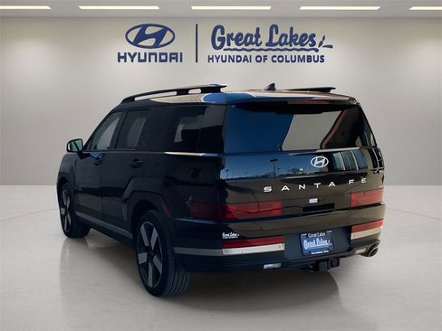 Used 2025 Hyundai Santa Fe Limited image 3