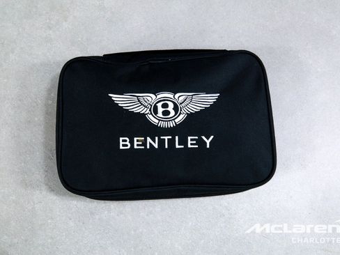 Used 2023 Bentley Bentayga Plug-In Hybrid AWD/4WD image 32