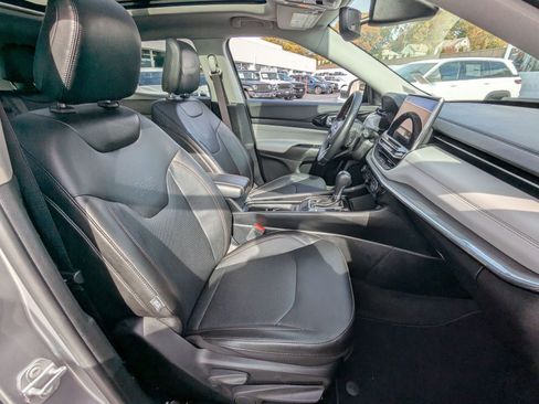 Used 2022 Jeep Compass Limited w/ Sun and Sound Group image 22