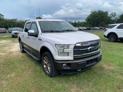 Used 2016 Ford F150 Lariat w/ Equipment Group 502A Luxury AWD/4WD image 4