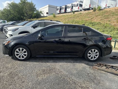 Used 2024 Toyota Corolla LE FWD image 6