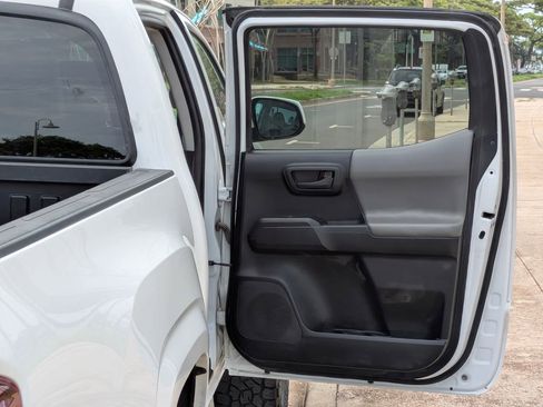 Used 2021 Toyota Tacoma SR image 13