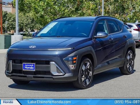 Used 2025 Hyundai Kona SEL FWD image 4