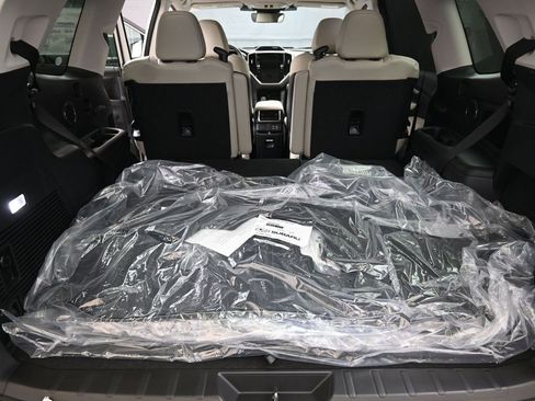 New 2025 Subaru Ascent Limited image 19