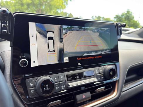Used 2025 Toyota Grand Highlander AWD Hybrid image 20