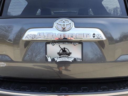 Used 2017 Toyota 4Runner Limited image 41