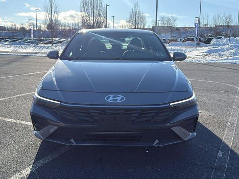 Used 2024 Hyundai Elantra SEL image 15