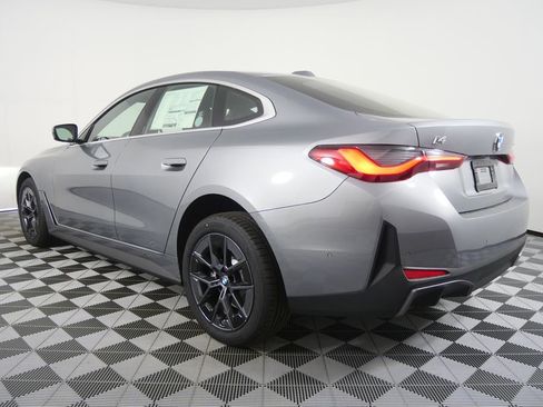 New 2026 BMW i4 eDrive40 w/ Premium Package RWD image 5