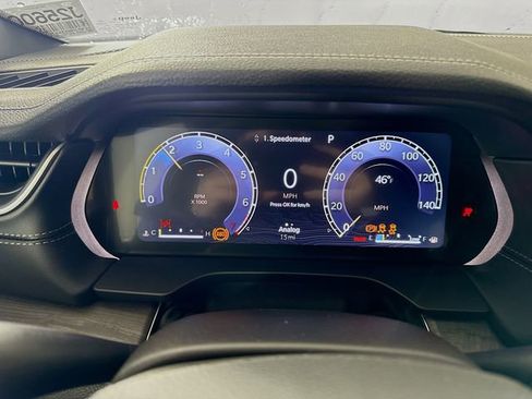 New 2025 Jeep Grand Cherokee Limited image 12