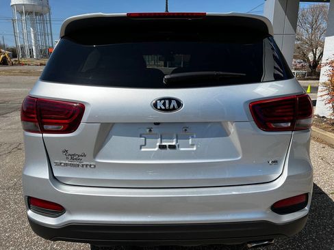 Used 2020 Kia Sorento AWD V6 image 16