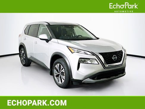 Used 2023 Nissan Rogue SV image 1