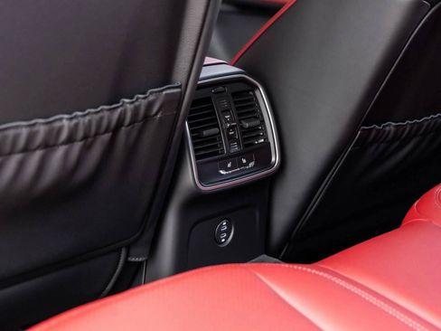 New 2026 Porsche Macan image 86