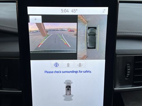 Used 2023 Ford Explorer Platinum w/ Technology Package image 34