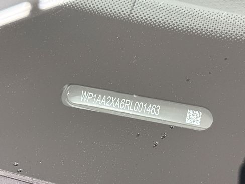 Used 2024 Porsche Macan 4 Electric image 22