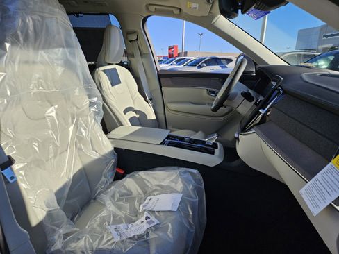 New 2026 Volvo XC90 B6 Ultra w/ Protection Package image 12