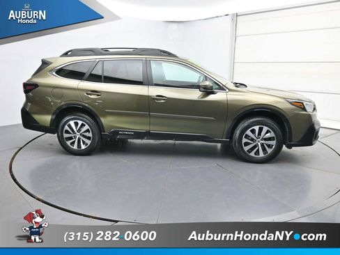 Used 2020 Subaru Outback Premium AWD/4WD image 18