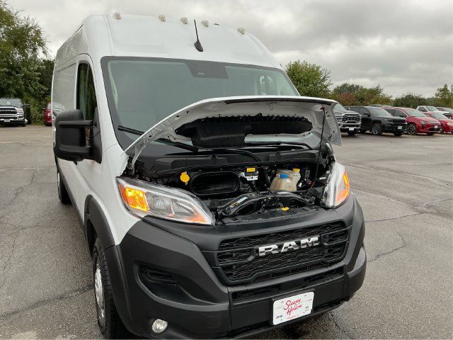 Used 2026 RAM ProMaster 2500 w/ Convenience Group FWD image 11