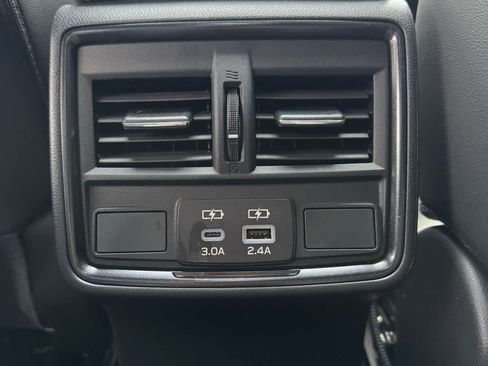 Used 2025 Subaru Forester Limited image 26