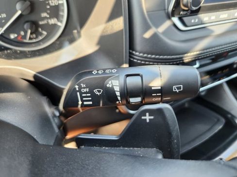 Used 2023 Nissan Rogue SV image 19