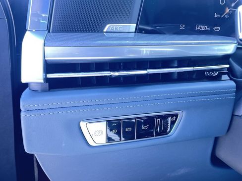Used 2025 Cadillac Escalade IQ Luxury 2 w/ LPO, Premium Carpet Package AWD/4WD image 16