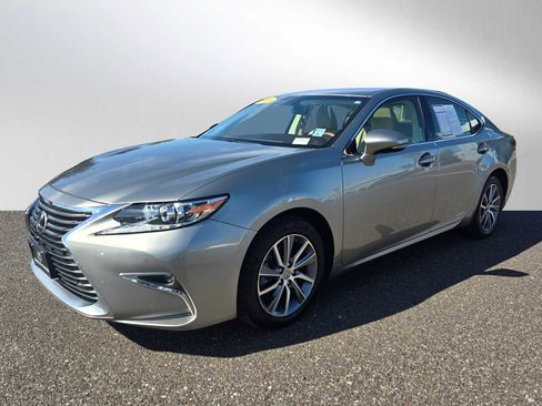 Used 2016 Lexus ES 300h w/ Navigation System Package FWD image 7