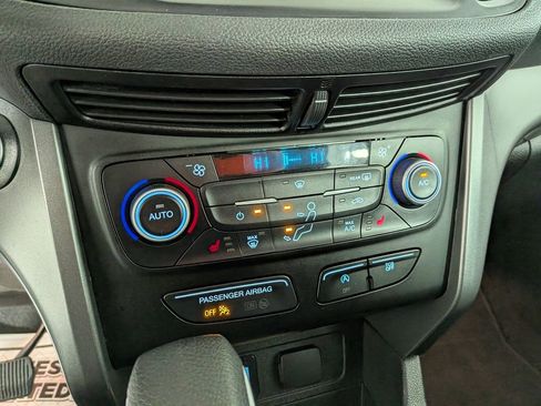 Used 2019 Ford Escape SE image 26