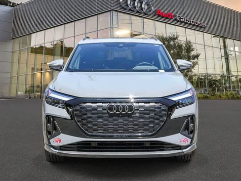 Used 2023 Audi Q4 e-tron Premium Plus w/ Premium Plus AWD/4WD image 6