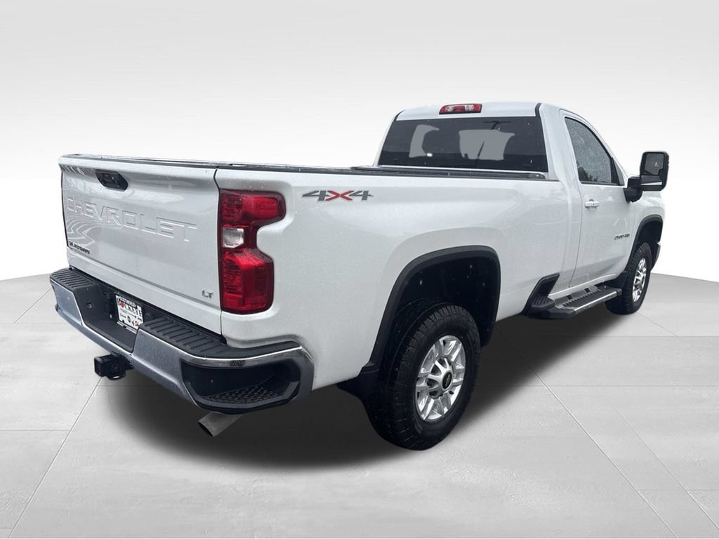 Used 2024 Chevrolet Silverado 2500 LT AWD/4WD image 3
