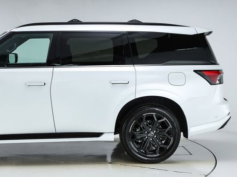 New 2026 INFINITI QX80 4WD image 4