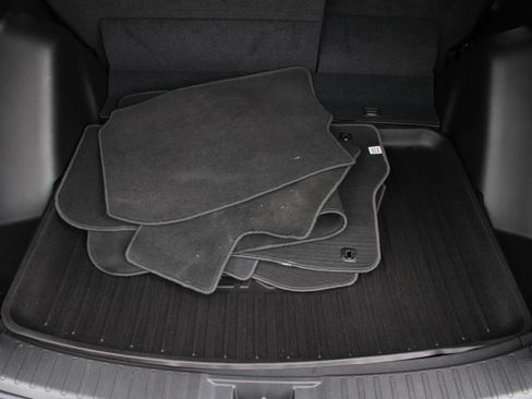 Used 2025 Honda CR-V EX image 8