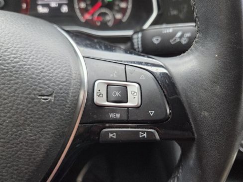 Used 2019 Volkswagen Jetta SE w/ Cold Weather Package FWD image 14