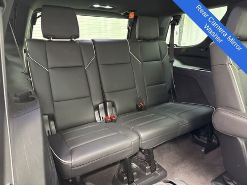 Used 2023 Cadillac Escalade Premium Luxury w/ Performance Package image 15