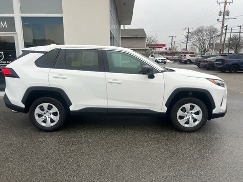 Used 2024 Toyota RAV4 LE image 6