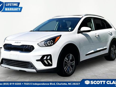 Used 2022 Kia Niro LXS FWD image 3