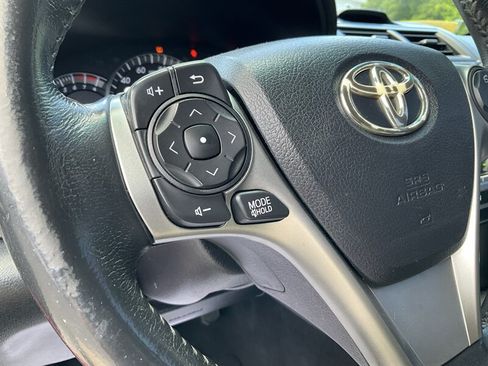 Used 2014 Toyota Camry SE FWD image 26
